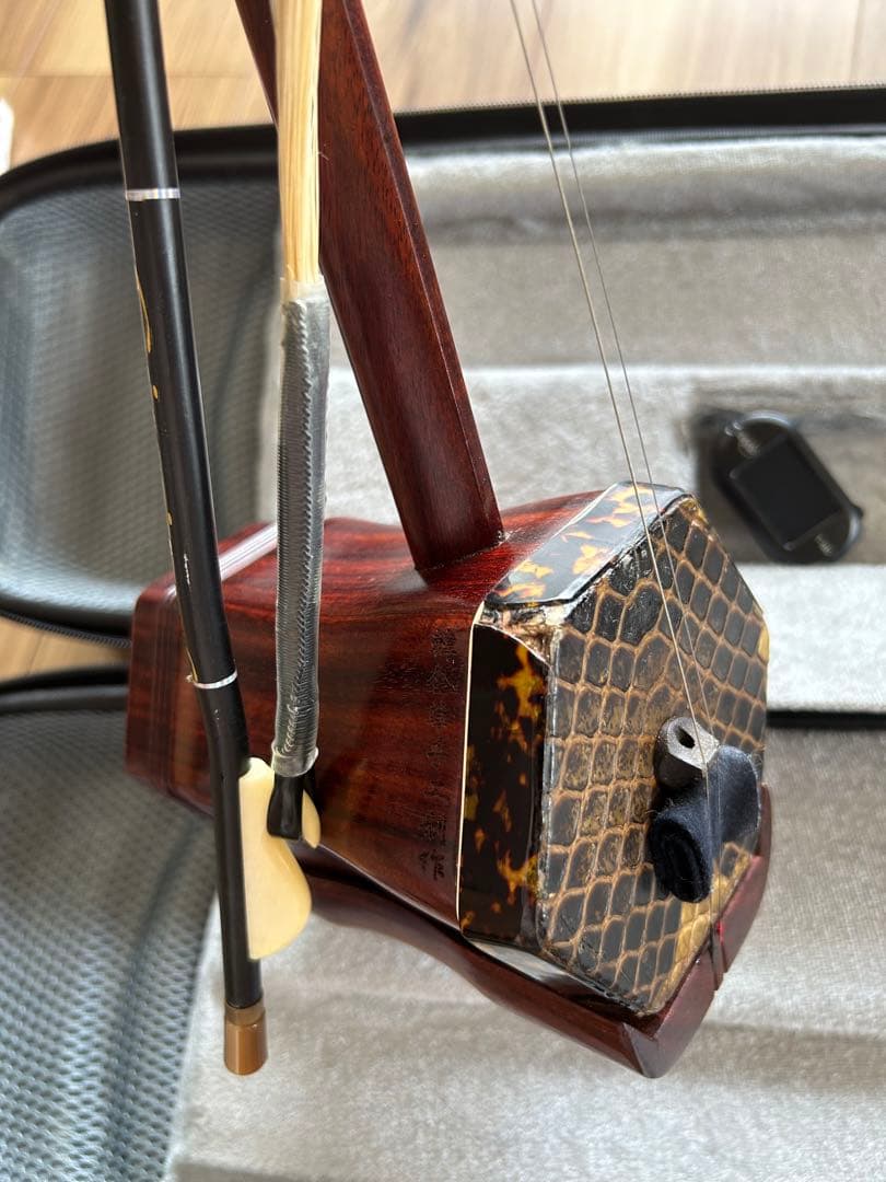 Nora　値下げ⭐️美品　二胡 ケース付き