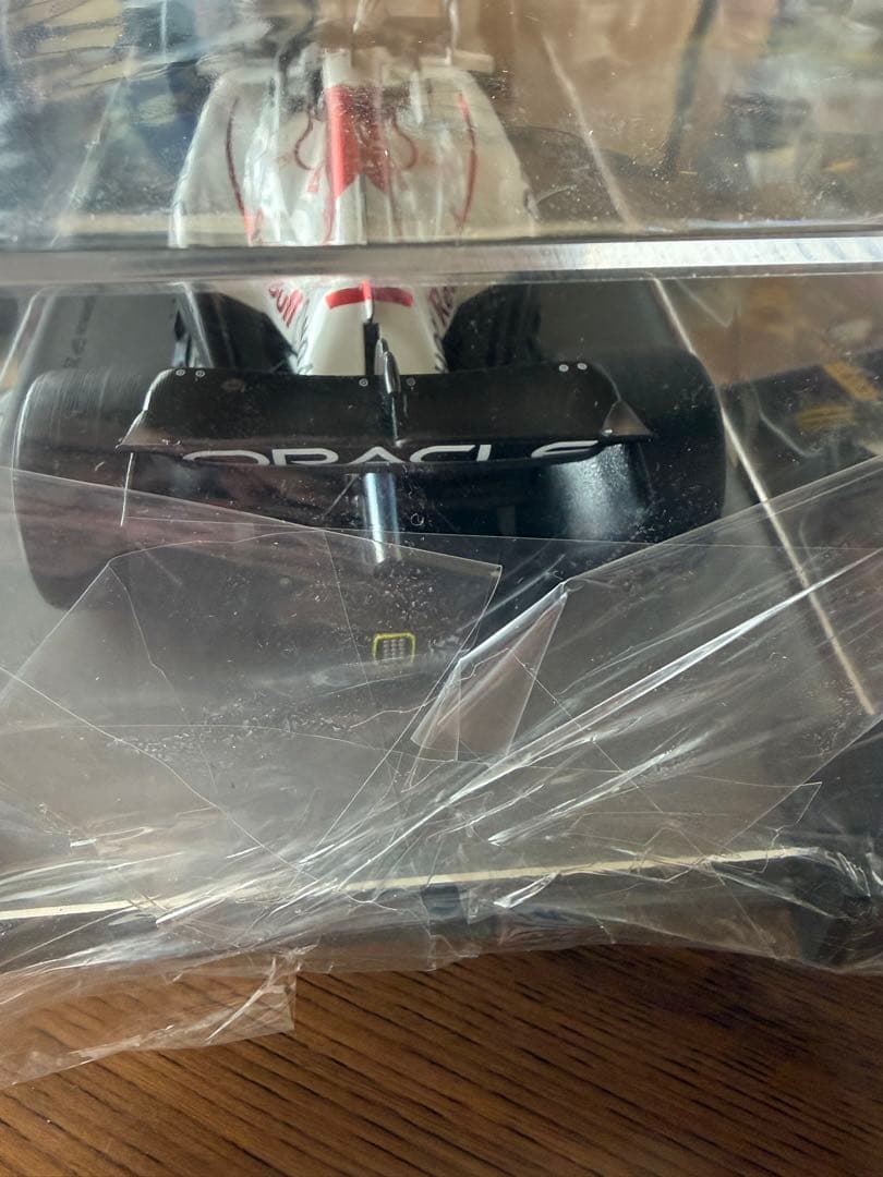 スパーク製　1/18 レッドブルRB21 日本GP フェルスタッペン車