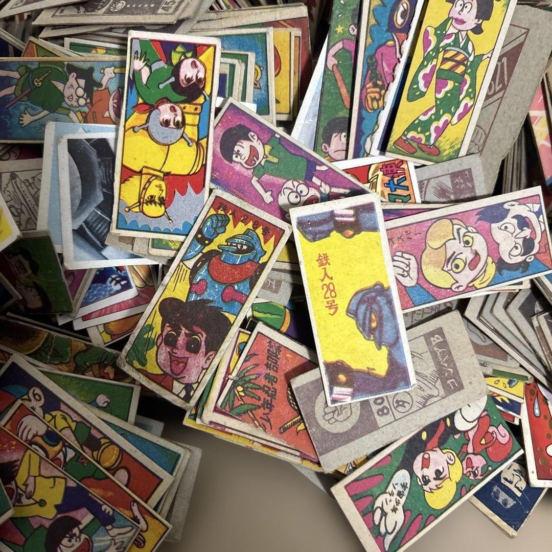 と*し様 昭和レトロ　メンコ　超大量　おそ松くん、鉄人28号、ハリマオ　オバQ