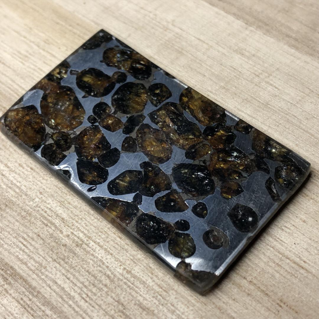 5*☆様 パラサイト隕石 隕石　石鉄隕石　セリコ隕石 美品　重さ約9ｇ　ケース付