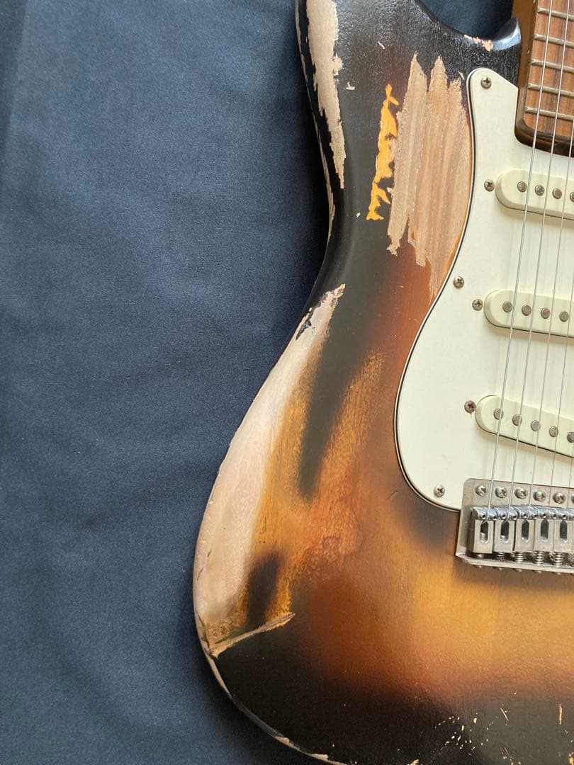早い者勝ち　#16ストラトキャスタータイプ　ニトロセルロースラッカー塗装
