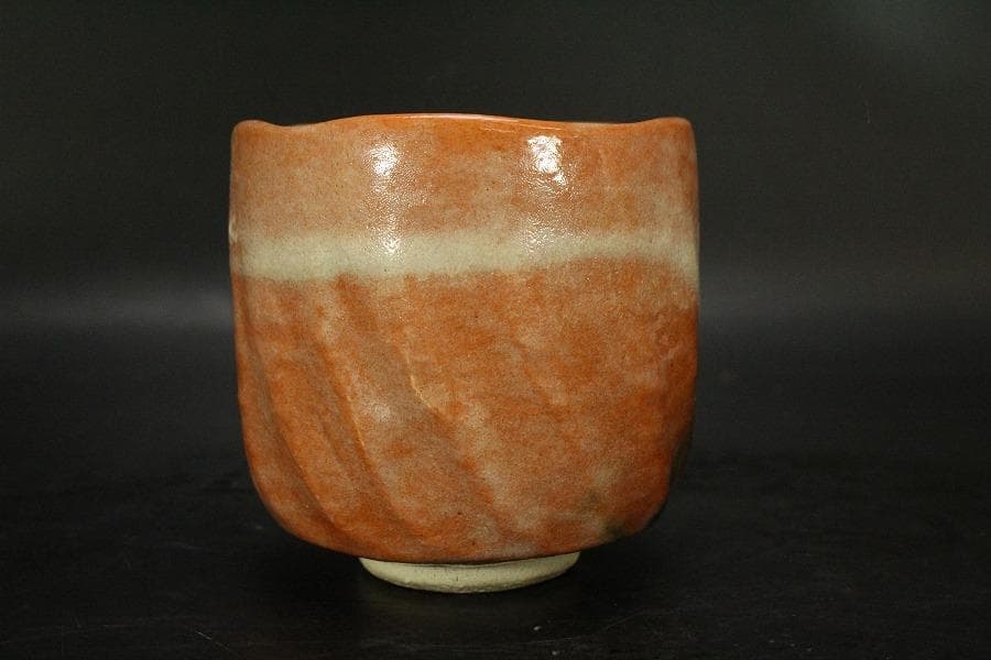 茶道具 楽焼 赤楽面取筒茶碗 抹茶茶碗 清楽印 八十本立 茶筅付 美品 765