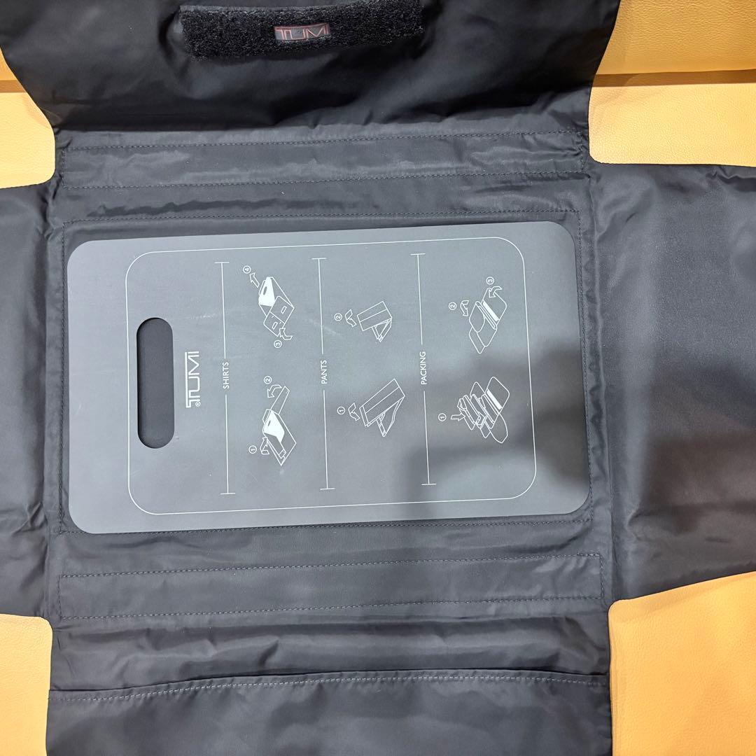 新品TUMI　旅行や出張にシワにならずに収納できる優れもの大容量パック　希少限定