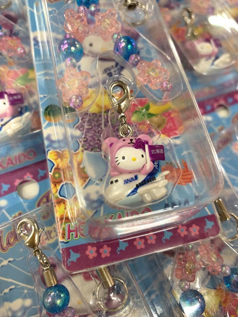 ご当地キティ　北海道限定　ラベンダーベア✖️ANA飛行機チャームストラップ12個‼️