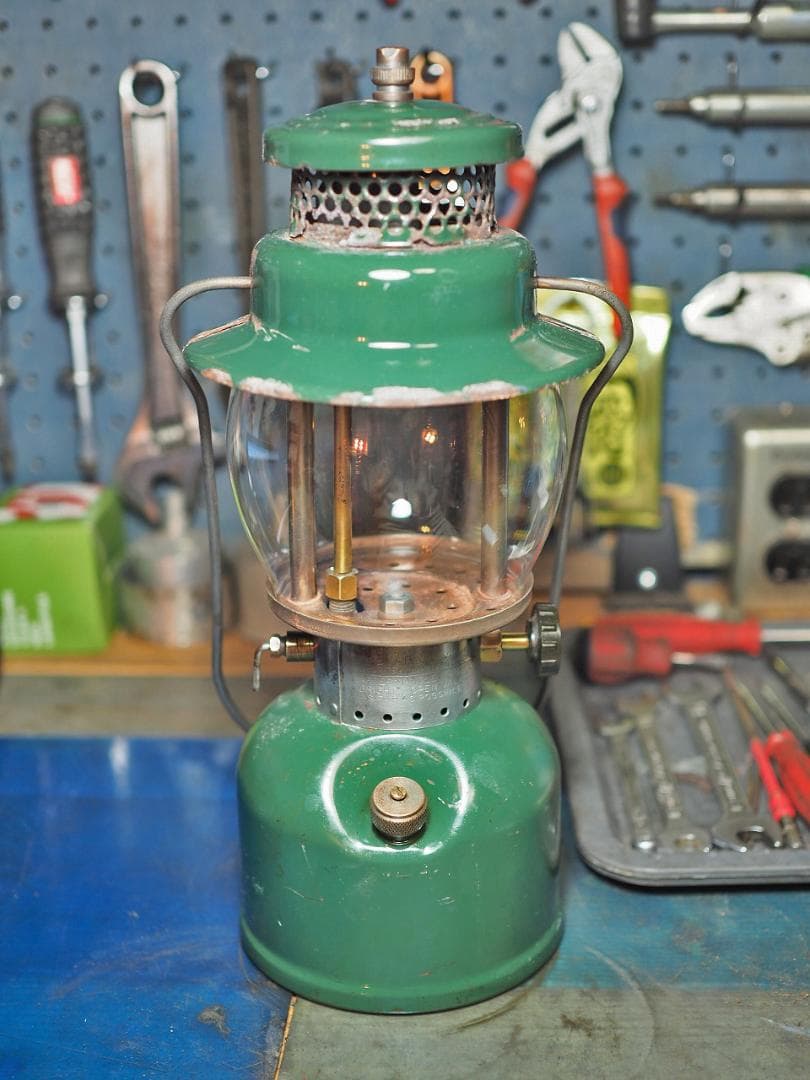 燃焼絶好調1946年10月製　コールマン242C ( 200A の前身) u25