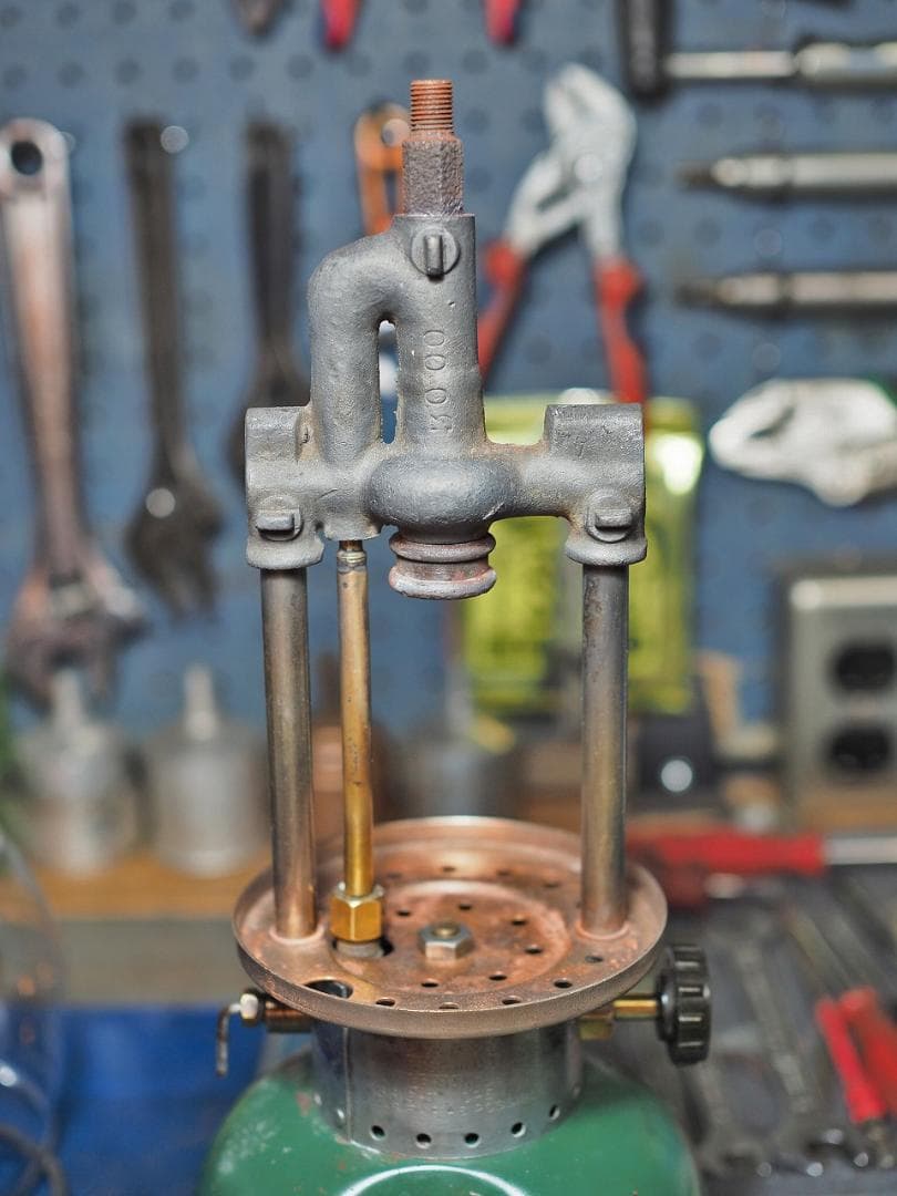 燃焼絶好調1946年10月製　コールマン242C ( 200A の前身) u25