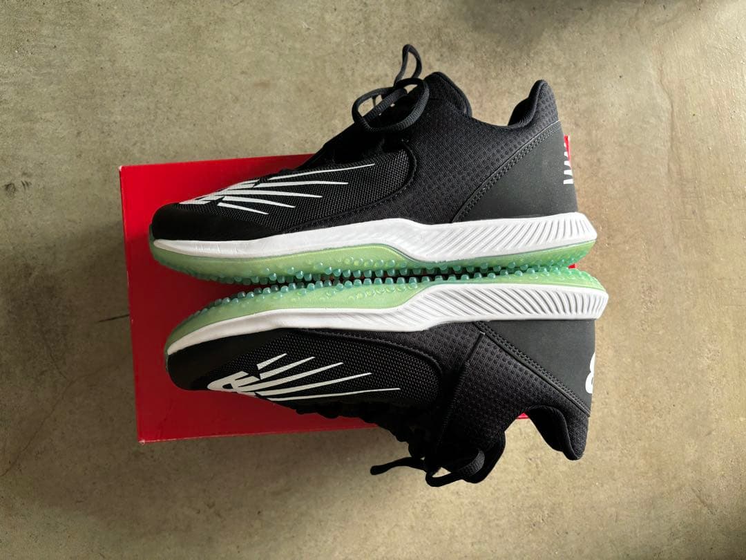 【新品】ニューバランス／トレーニングシューズ　27cm