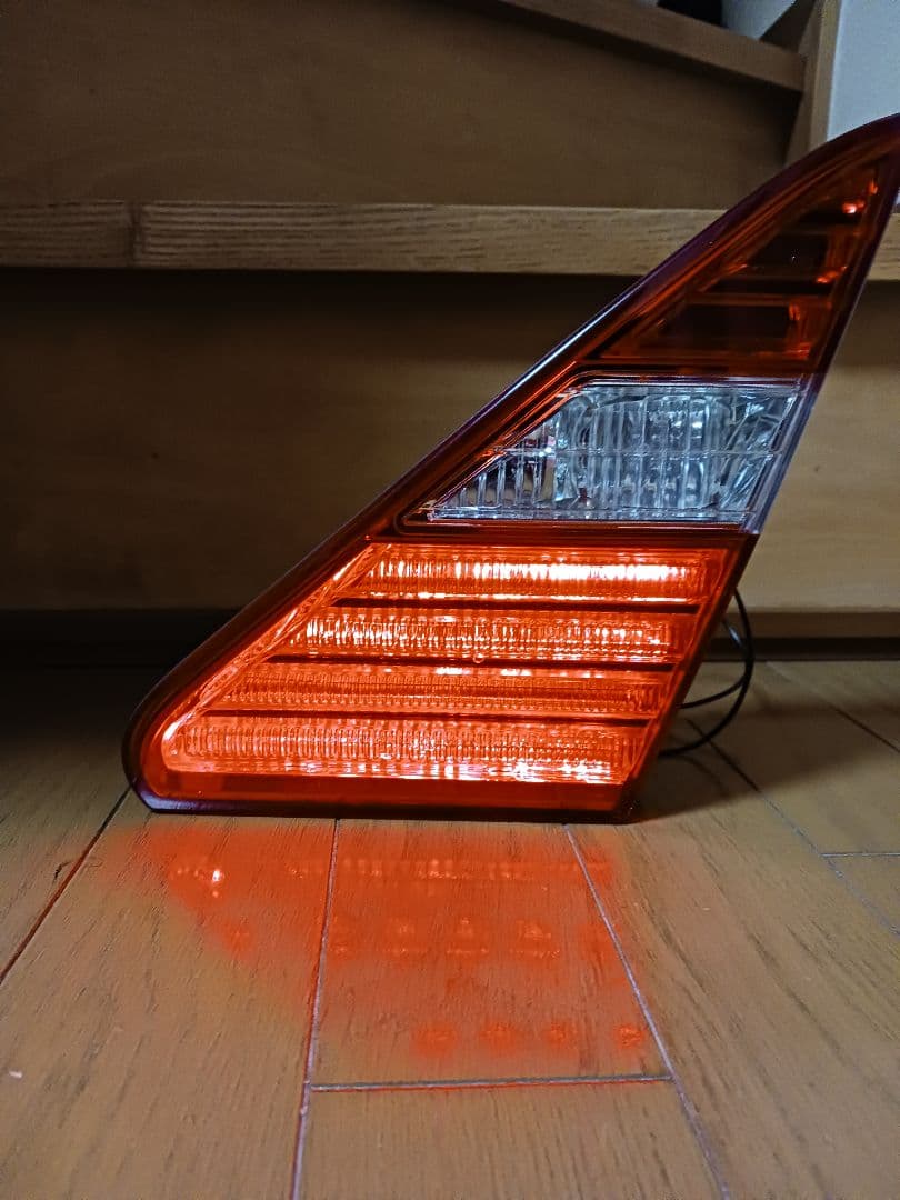 30セルシオ後期テールランプ右側