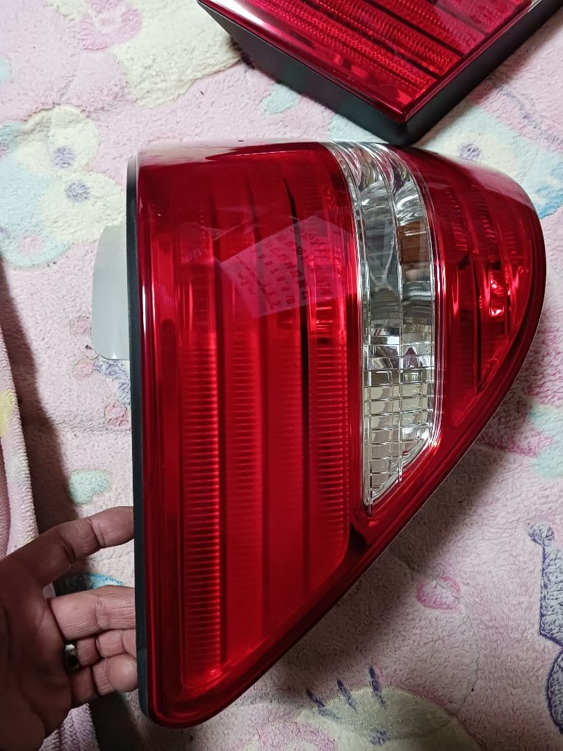30セルシオ後期テールランプ右側