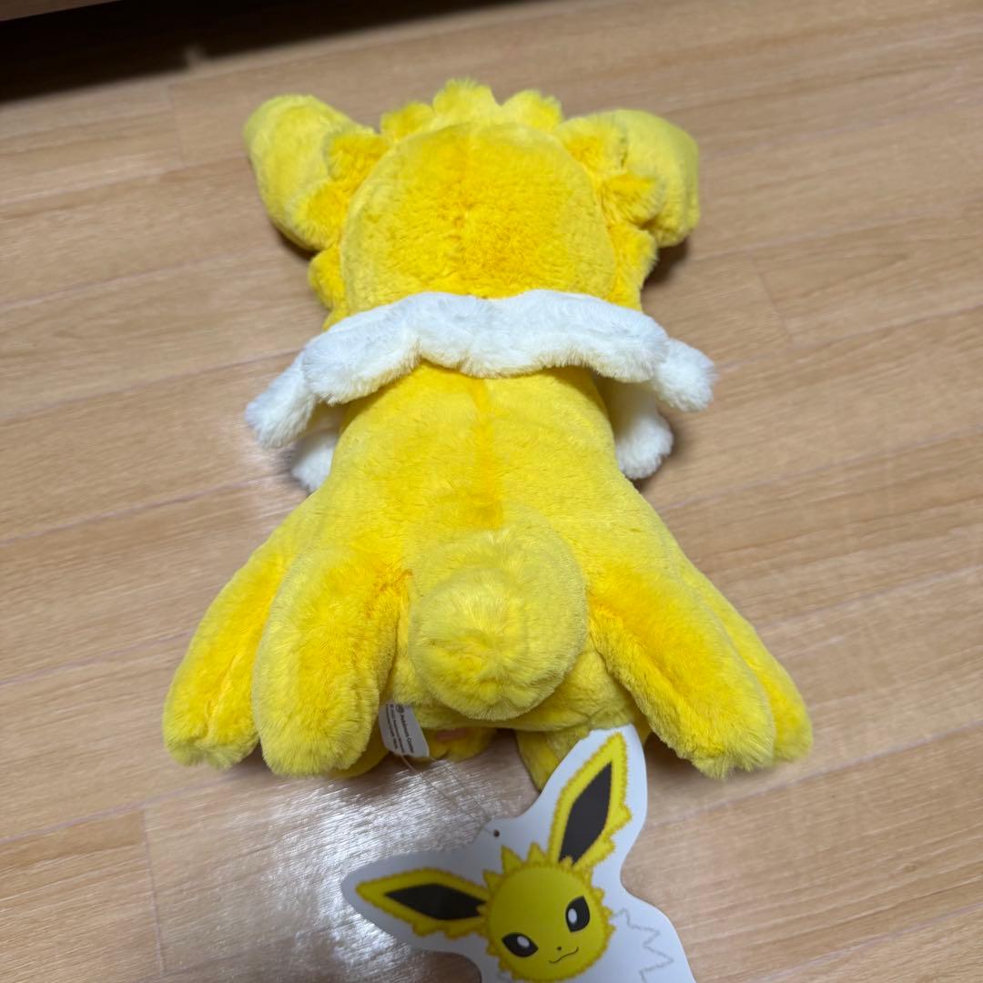 ポケモン　ふわふわ抱きぬいぐるみ　サンダース