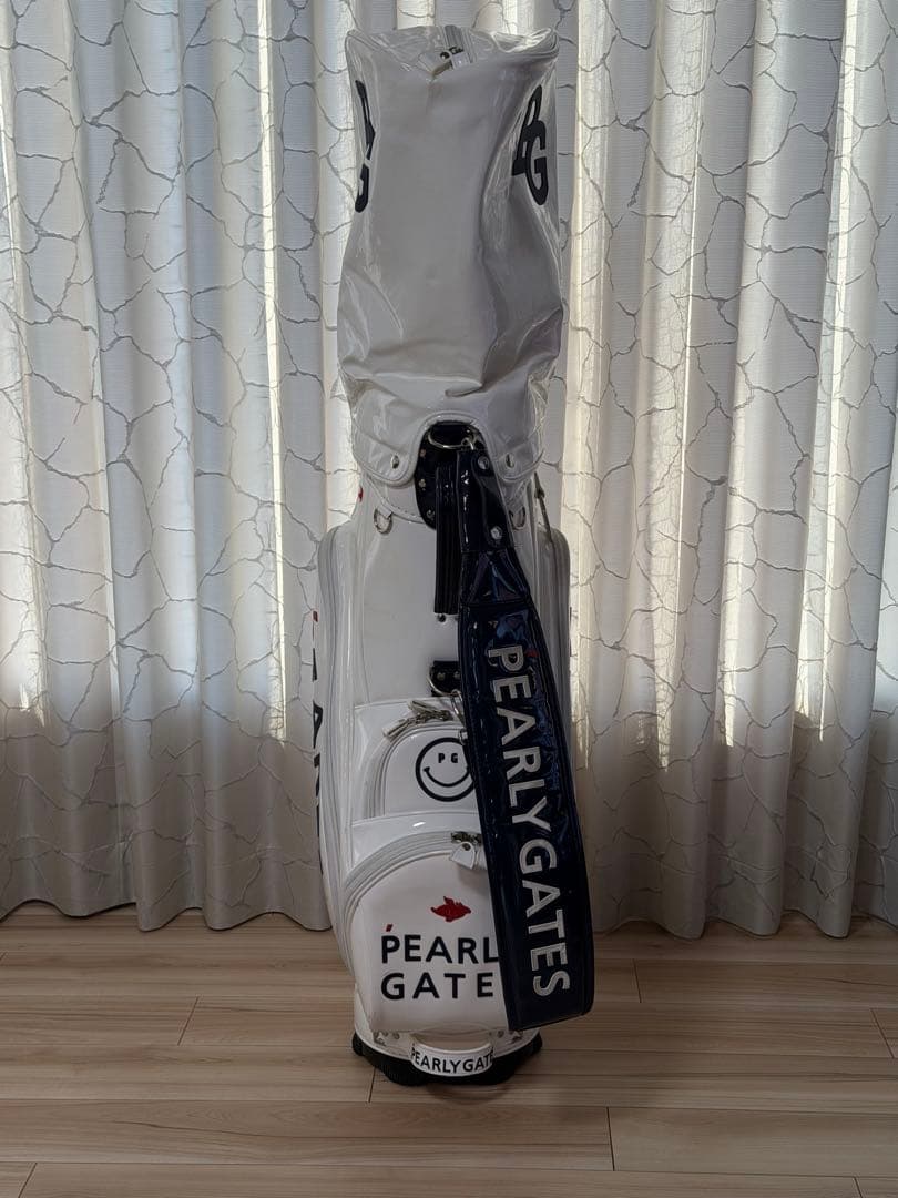 美品　パーリーゲイツキャディバック　エナメルホワイト　正規品