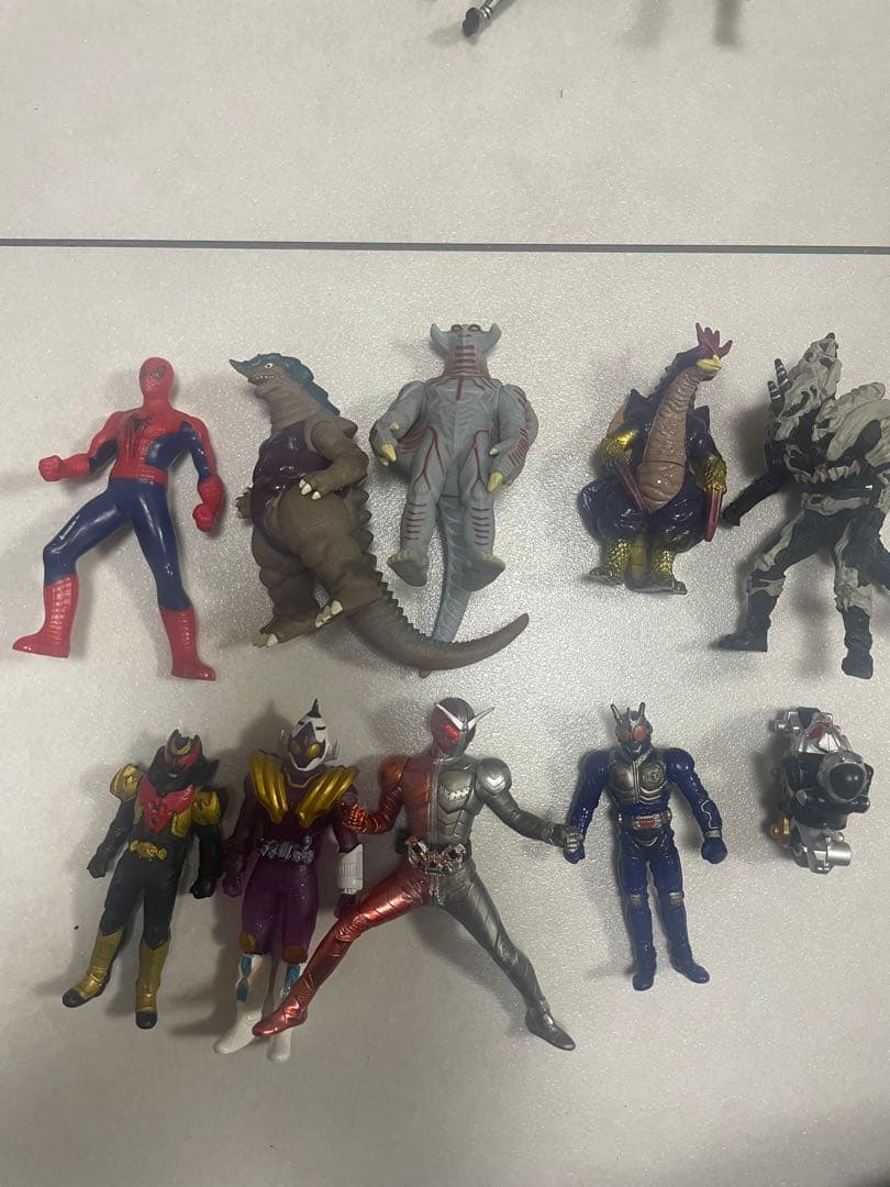 仮面ライダーなど165体