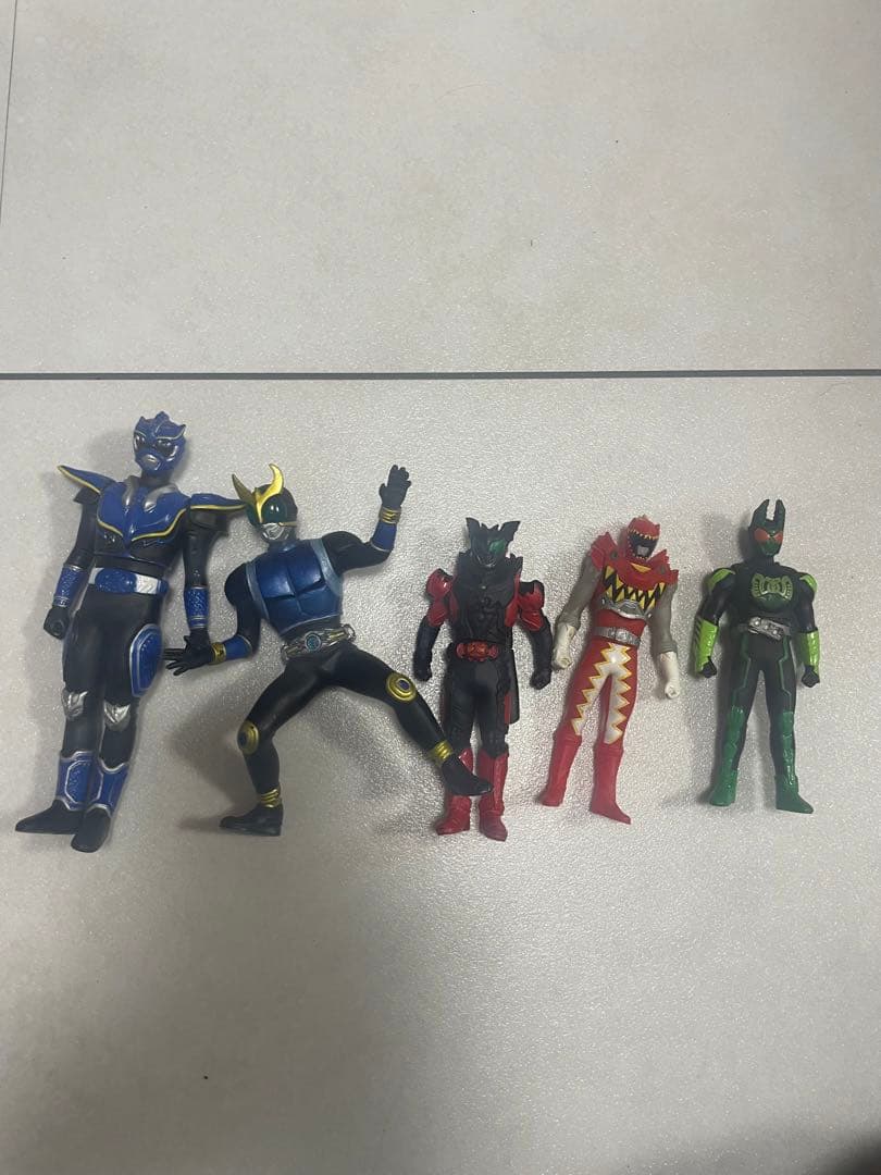 仮面ライダーなど165体