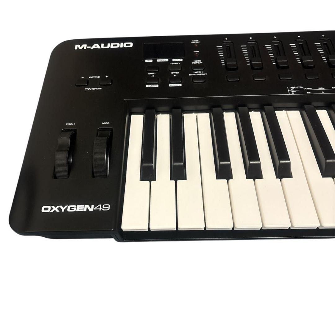 【美品】M-AUDIO OXYGEN49 MIDIキーボード　送料無料　匿名配送
