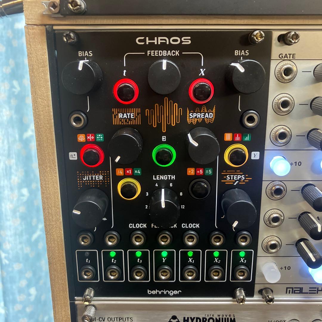 Behringer CHAOS モジュラーシンセサイザー　ユーロラック