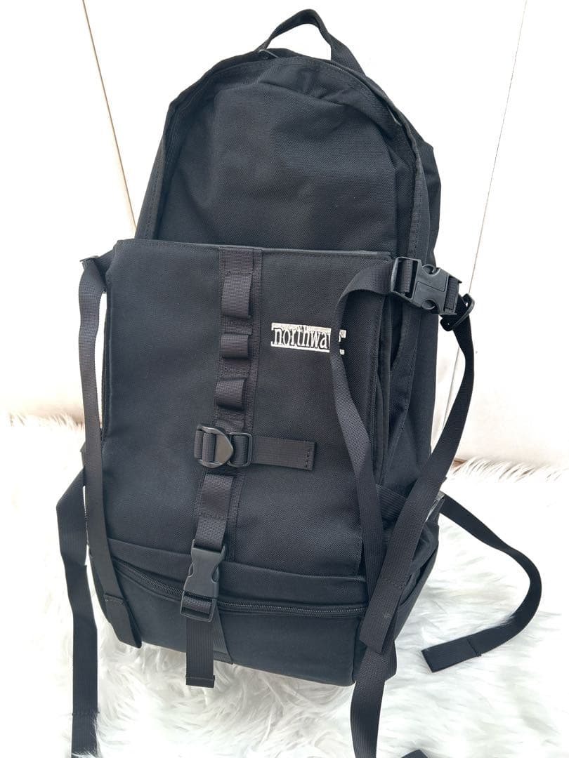 多機能バックパック　northwave リュック　スノボー　ストリート　ブラック