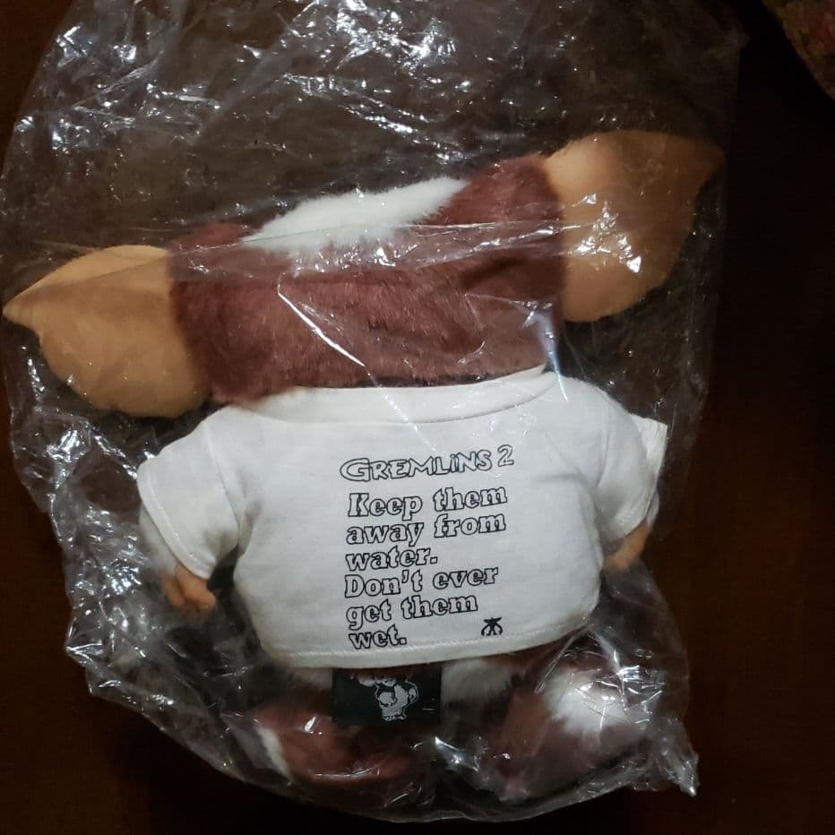 オーバーザストライプス　グレムリン　ぬいぐるみ