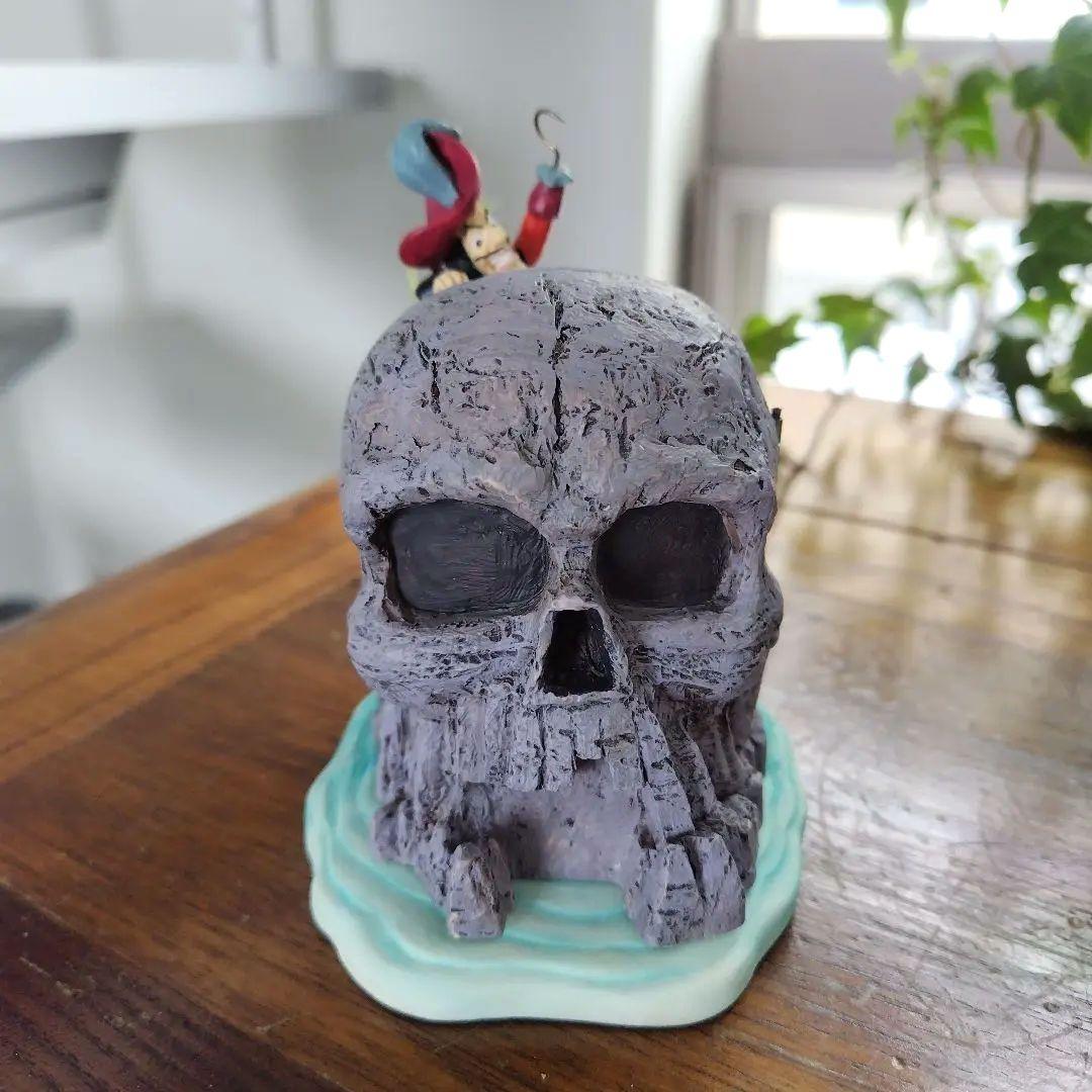 極美品！ディズニー NEVERLAND ピーターパンとフック船長　ドクロ置物