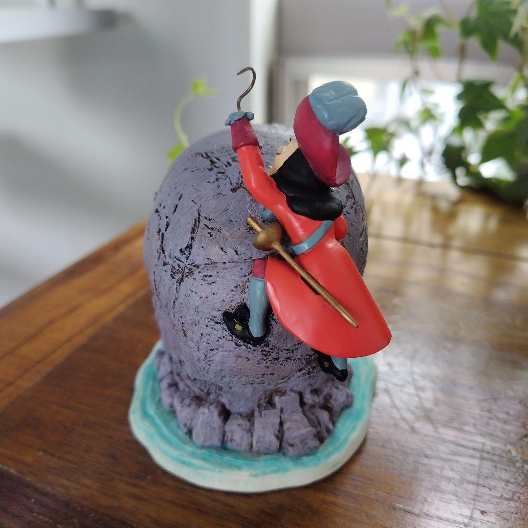 極美品！ディズニー NEVERLAND ピーターパンとフック船長　ドクロ置物