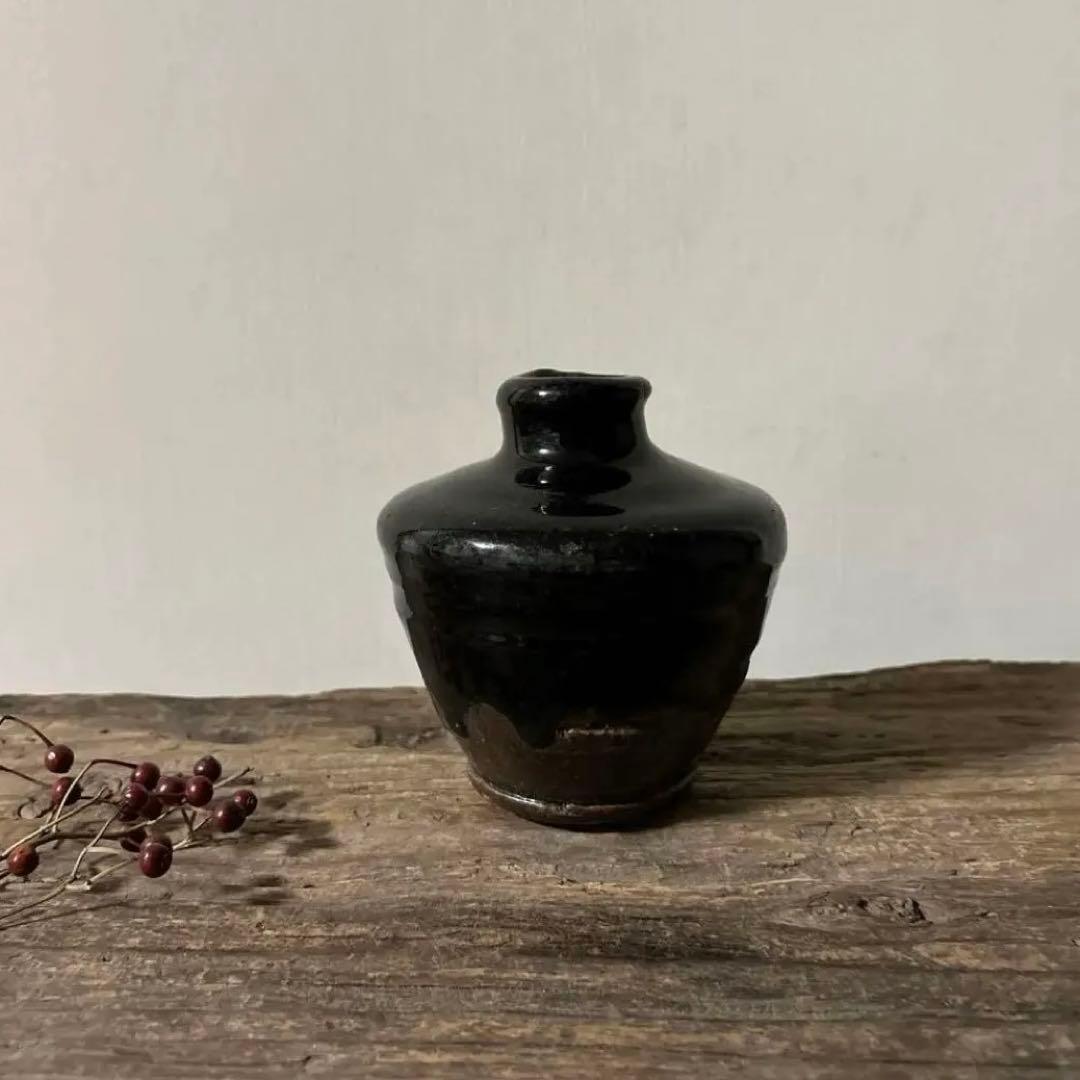 黒南蛮小ぶり不識型　壺花入　黒高麗　酒器　古道具　アンティーク　検:李朝　古唐津