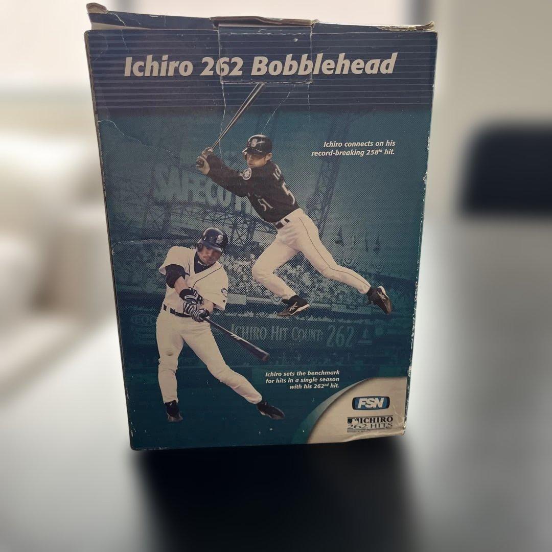 【非売品】【箱付き】イチロー シーズン最多安打262記念フィギュア