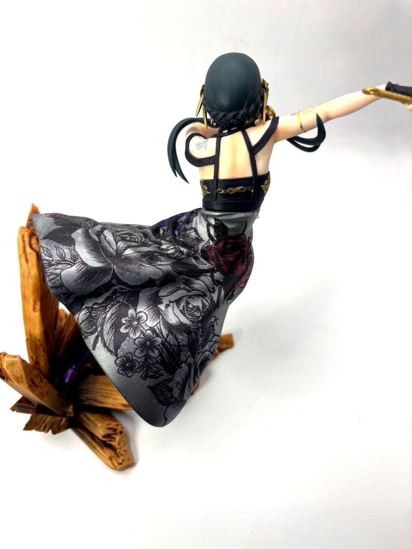 スパイファミリー　ヨルフォージャー　フィギュアリペイント