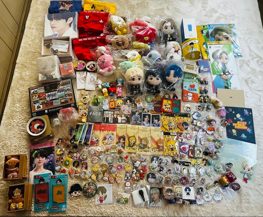 BTSグッズまとめ売り