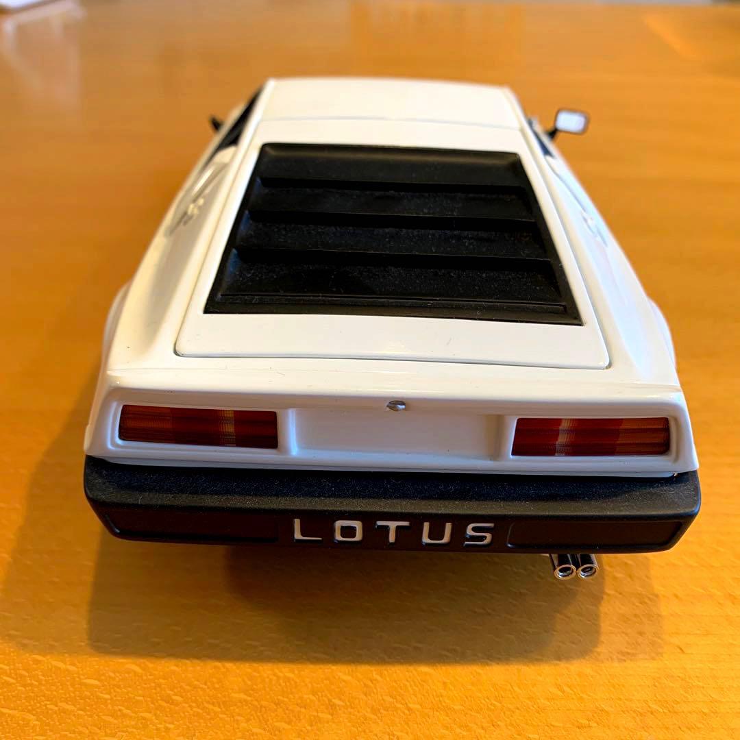 オートアート1/18 LOTUS esprit turbo ※少々難あり