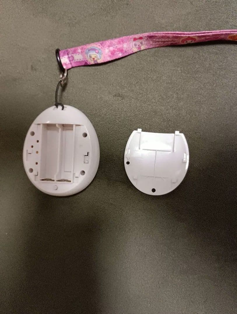 たまごっちP's 本体＋デコピアス2点＋ストラップ