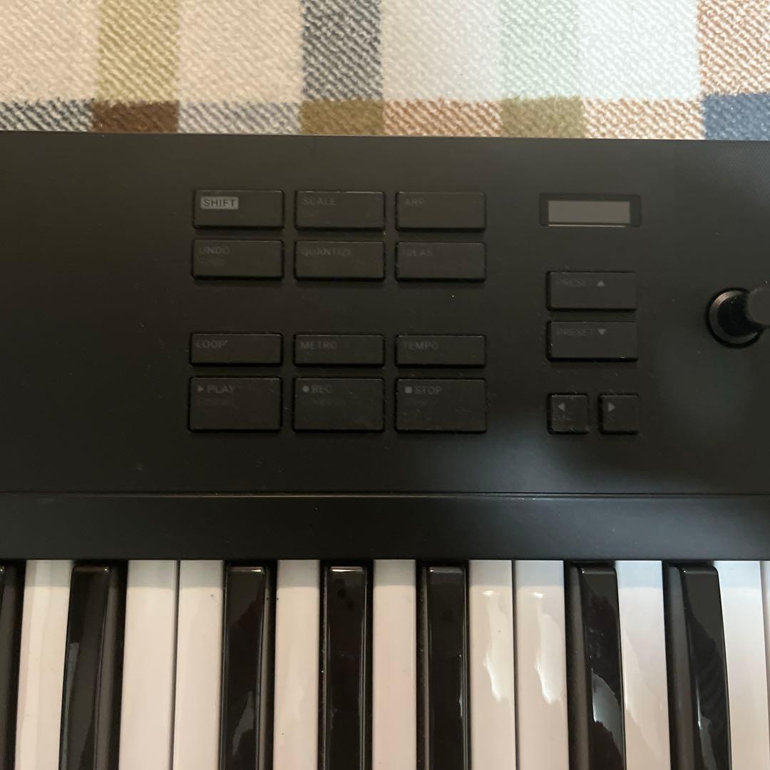 komplete kontrol A49 ライセンスなし