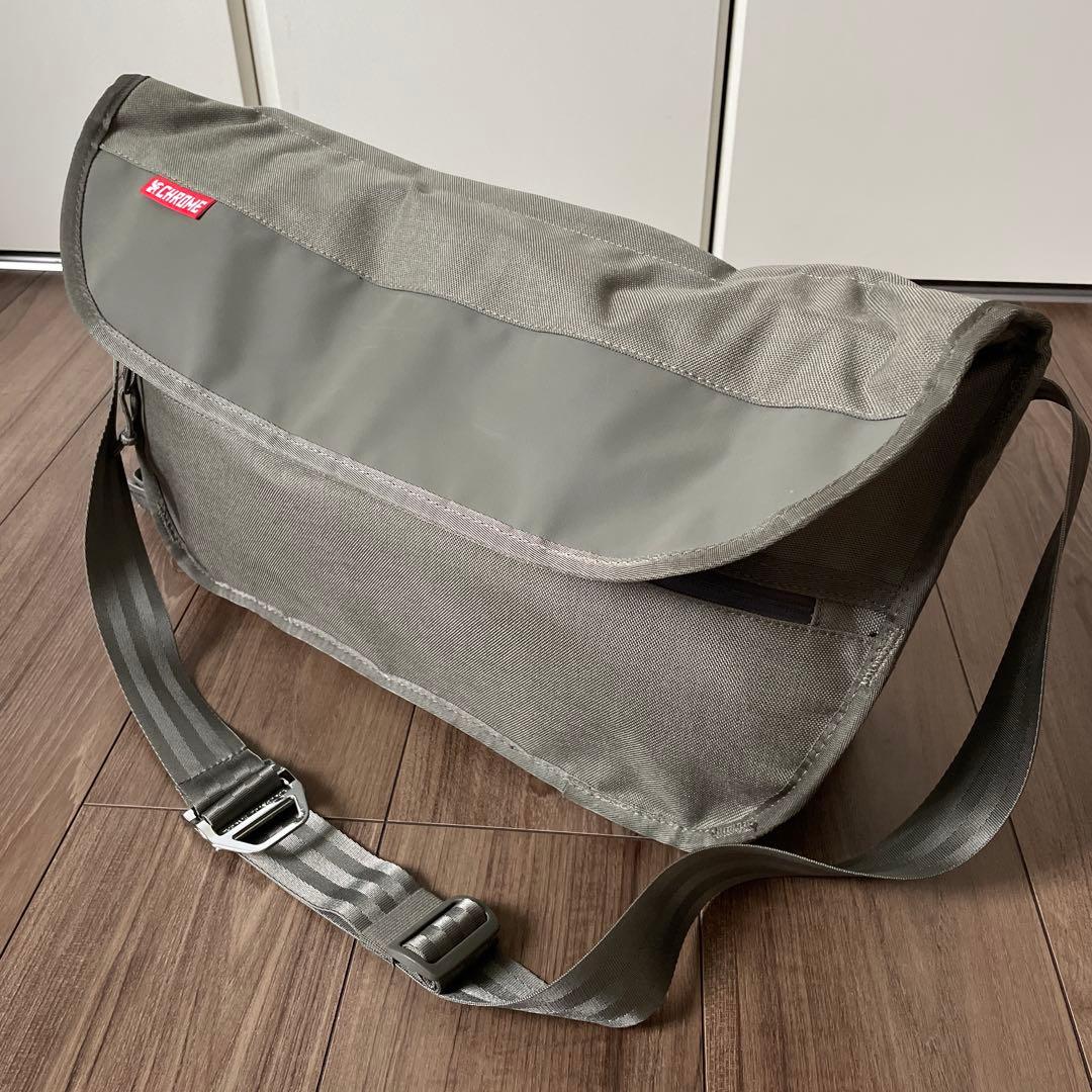 美品★ CHROME クローム　メッセンジャーバッグ