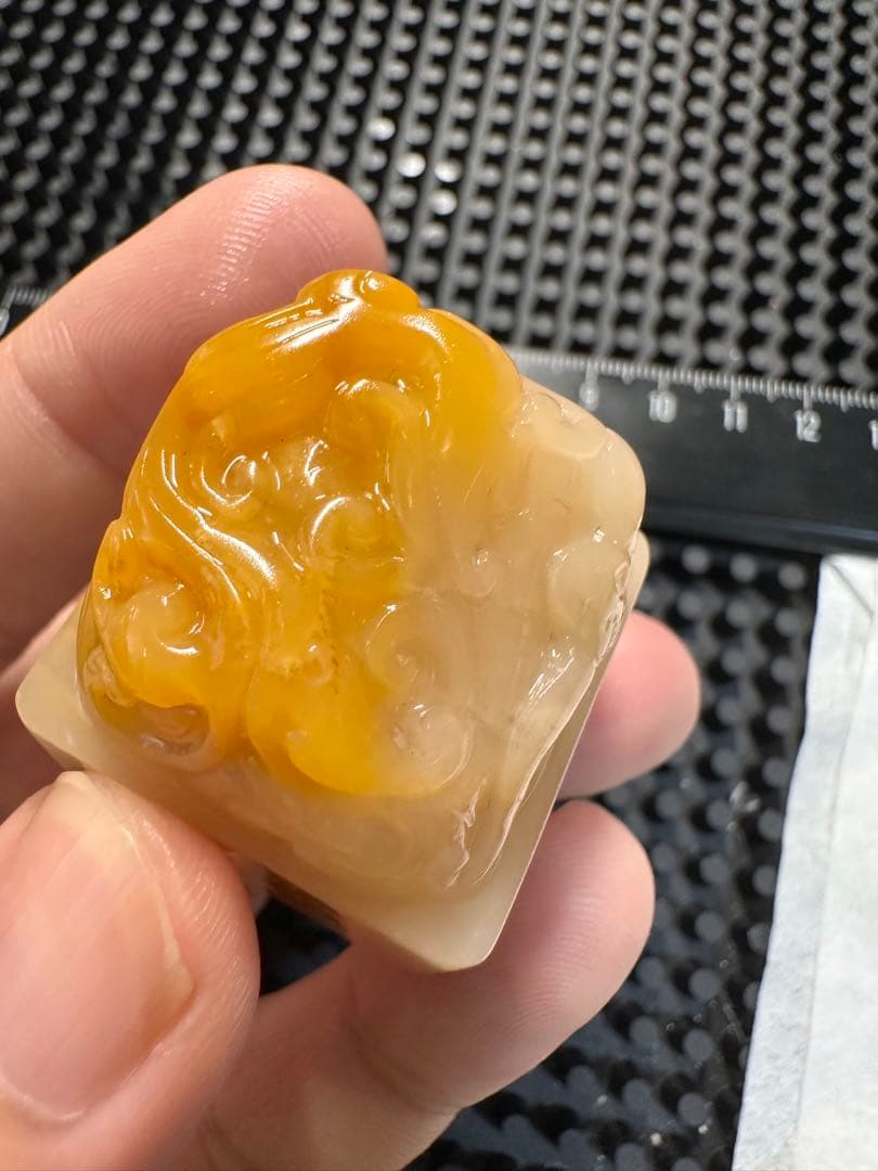 ラオス石　田黄　瑞獣隠雲　結晶　高級印材　箱付き　篆刻　落款　書道　雅号