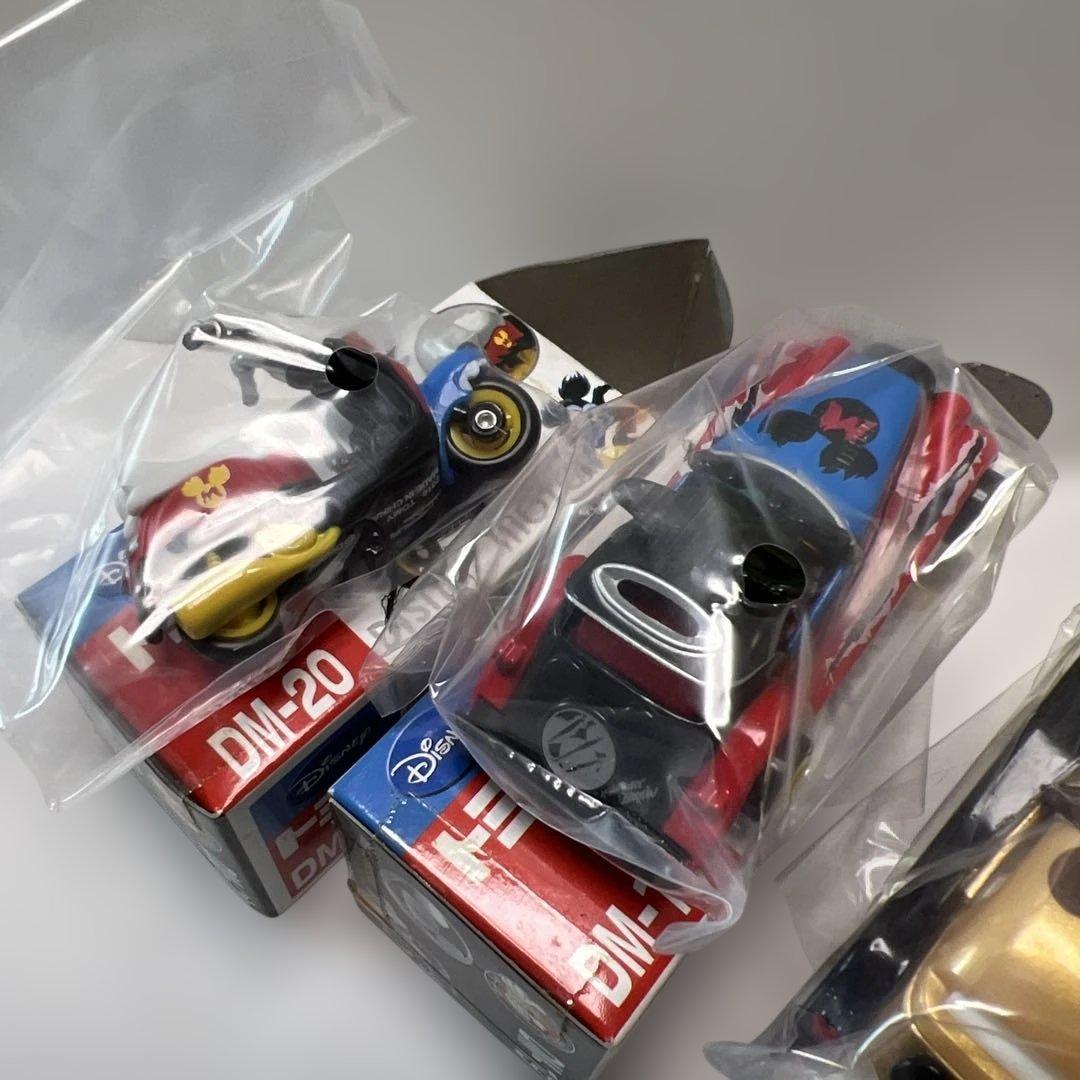 トミカ　5周年の2台＆DMの3台まとめ