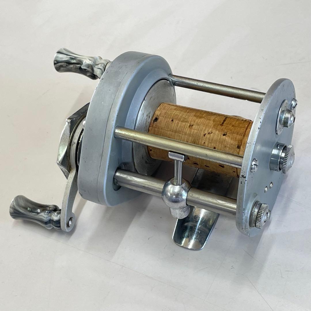 PFLUEGER SUPREME 1573 フリースプール