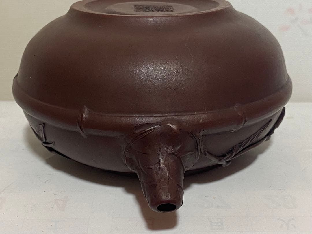 ♦中国？紫泥 梨地 紫砂 竹節 浮き彫り文様 茶壺？宜興窯 煎茶 茶道具 骨董品