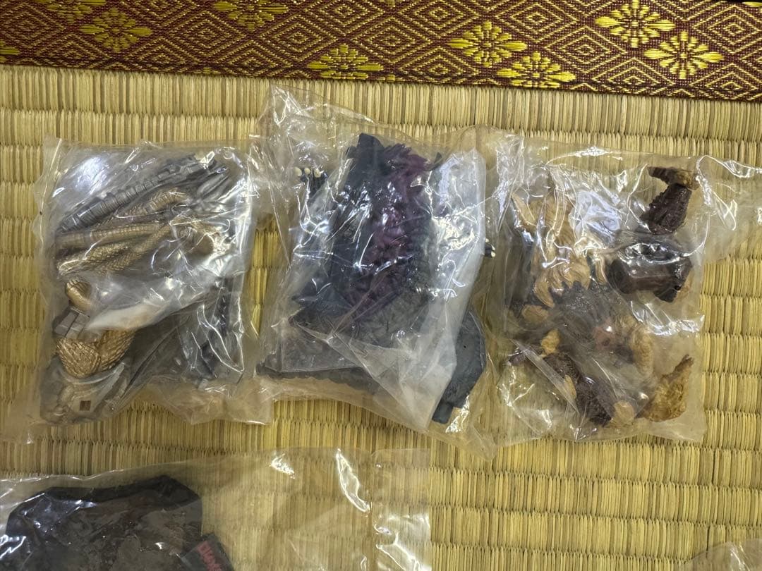 未開封品　ゴジラ　まとめ売り　ゴジラ名鑑　ガチャポン　その他　当時物　玩具