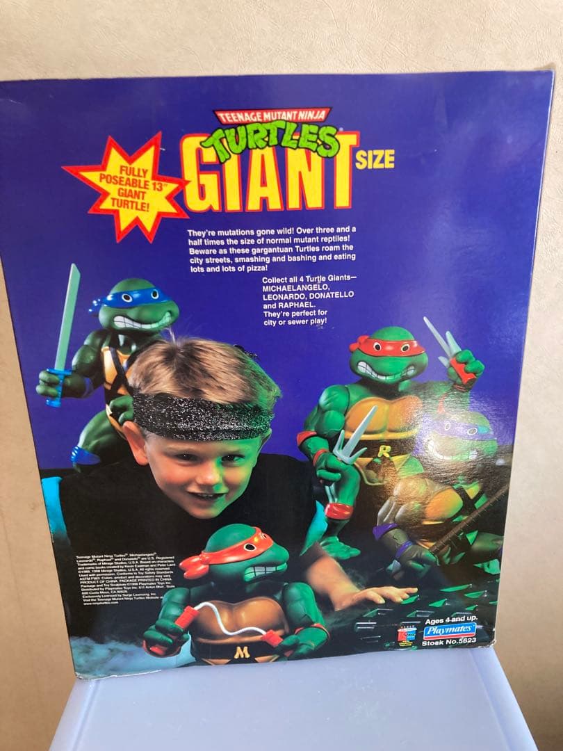 週末セール　タートルズ ジャイアントフィギュア ３体セット。