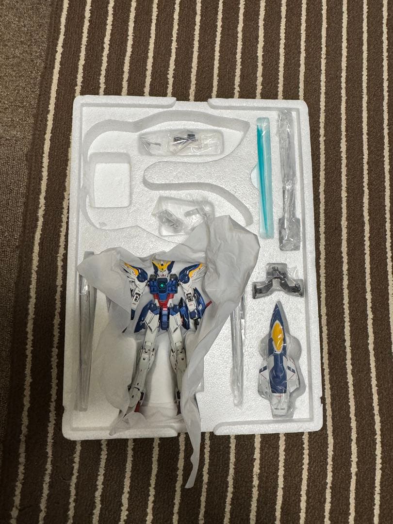 メタルコンポジット ウイングガンダムゼロ Noble Color Ver.