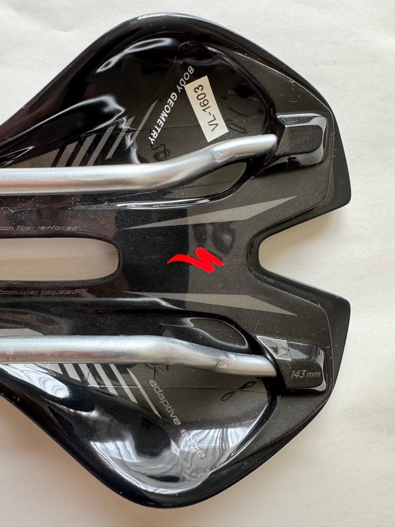 Specialized Toupe gel サドル 143mm