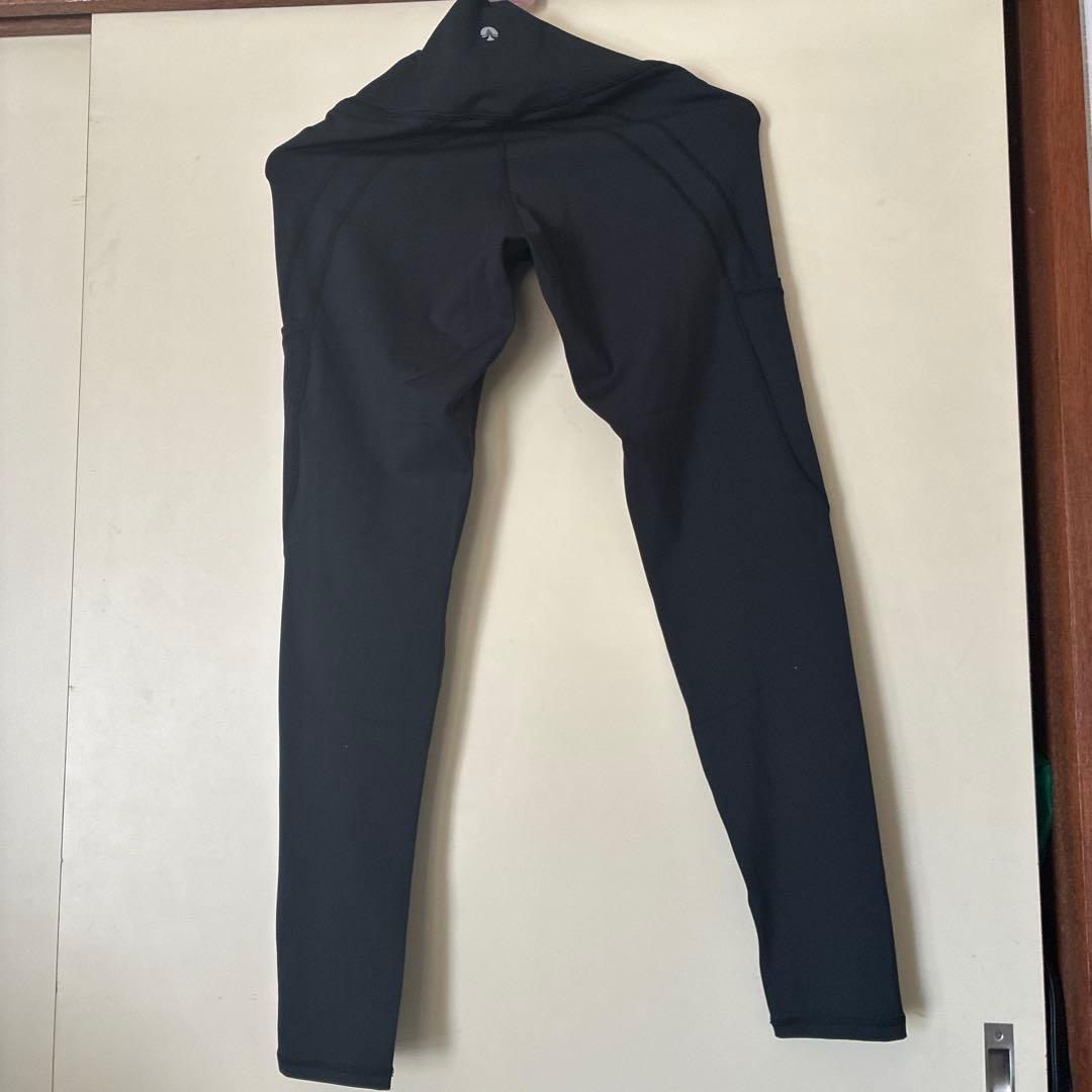 新品未使用 ハイウエスト ヨガパンツ 黒 ポケット付き Mサイズ