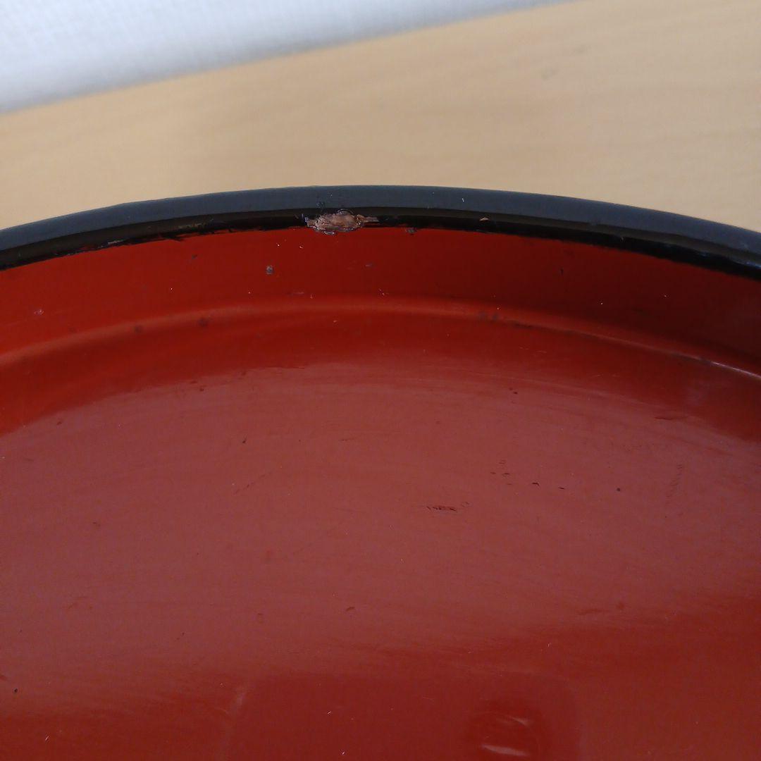 赤黒漆塗り 植物模様の円形膳