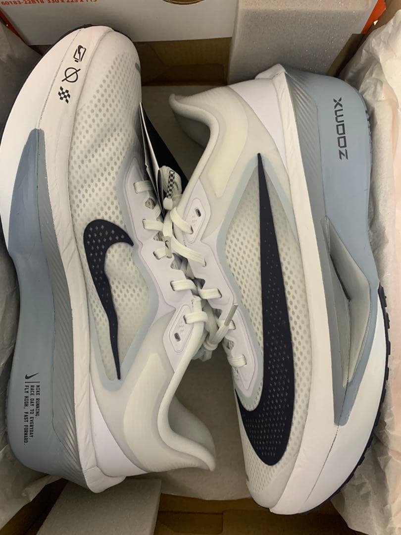 【未使用】NIKEズームフライ6 27.5cm