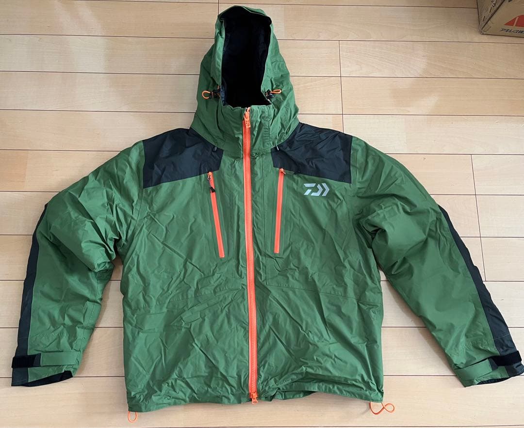 ダイワ　ショートウィンタージャケット　DW-37009J L