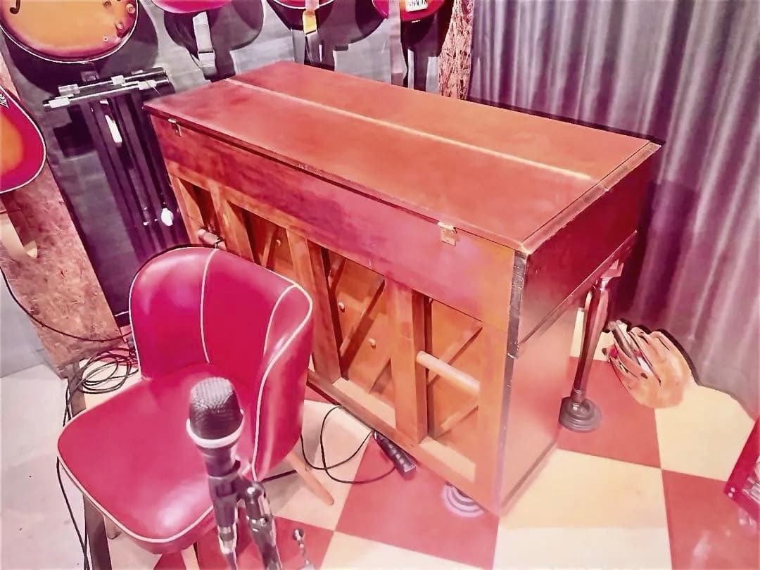 木製小型アンティークピアノ　アメリカ製 Brodwin NEWYORK