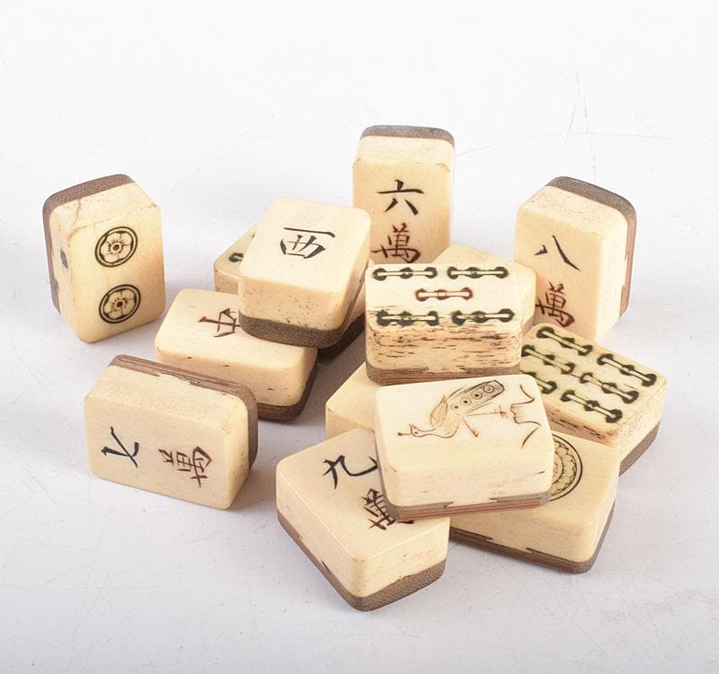 中国　竹嵌　骨牌　背竹牌　麻雀牌　皮ケース付　M　8694