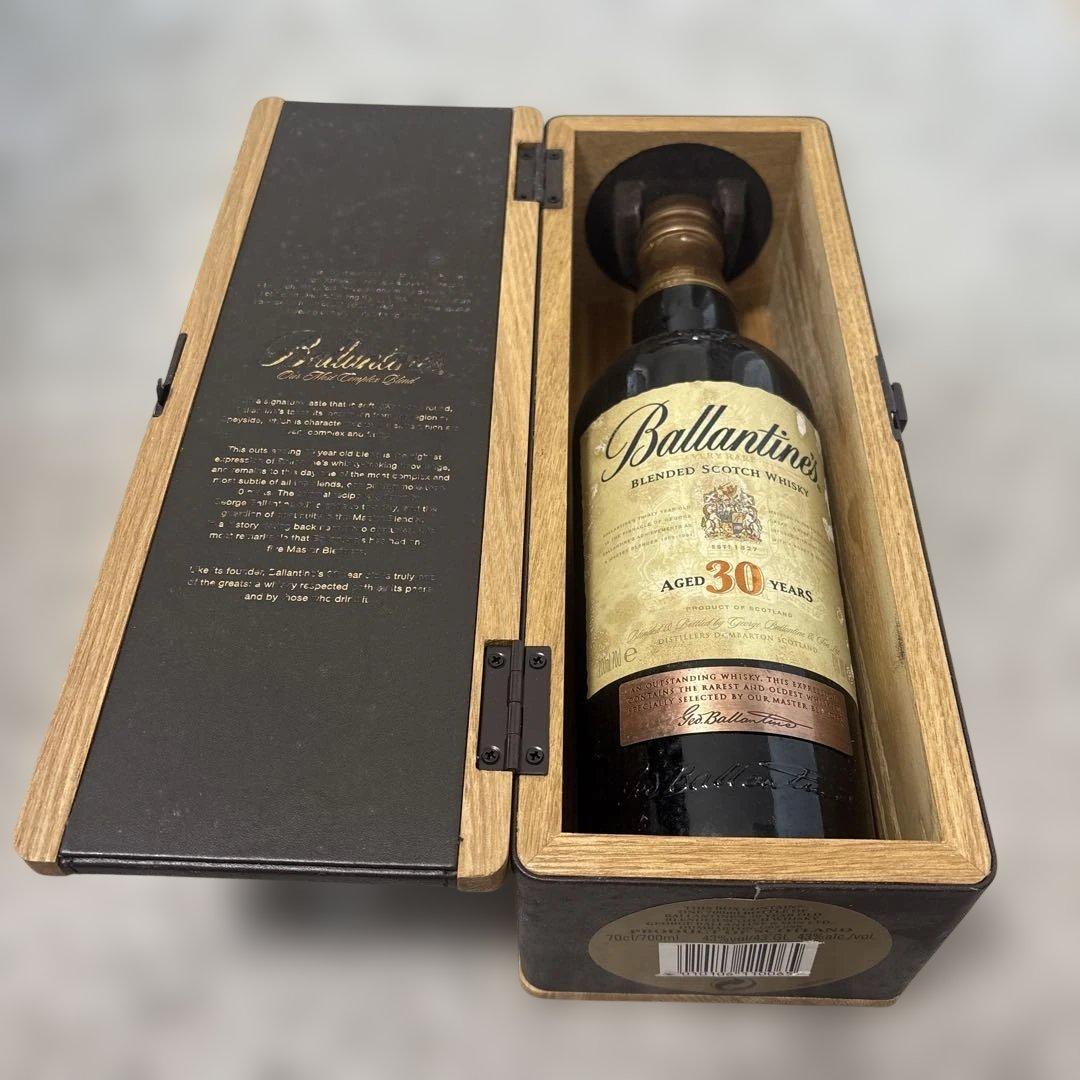 Ballantine's 30年 ブレンデッドスコッチウイスキー 木箱入り