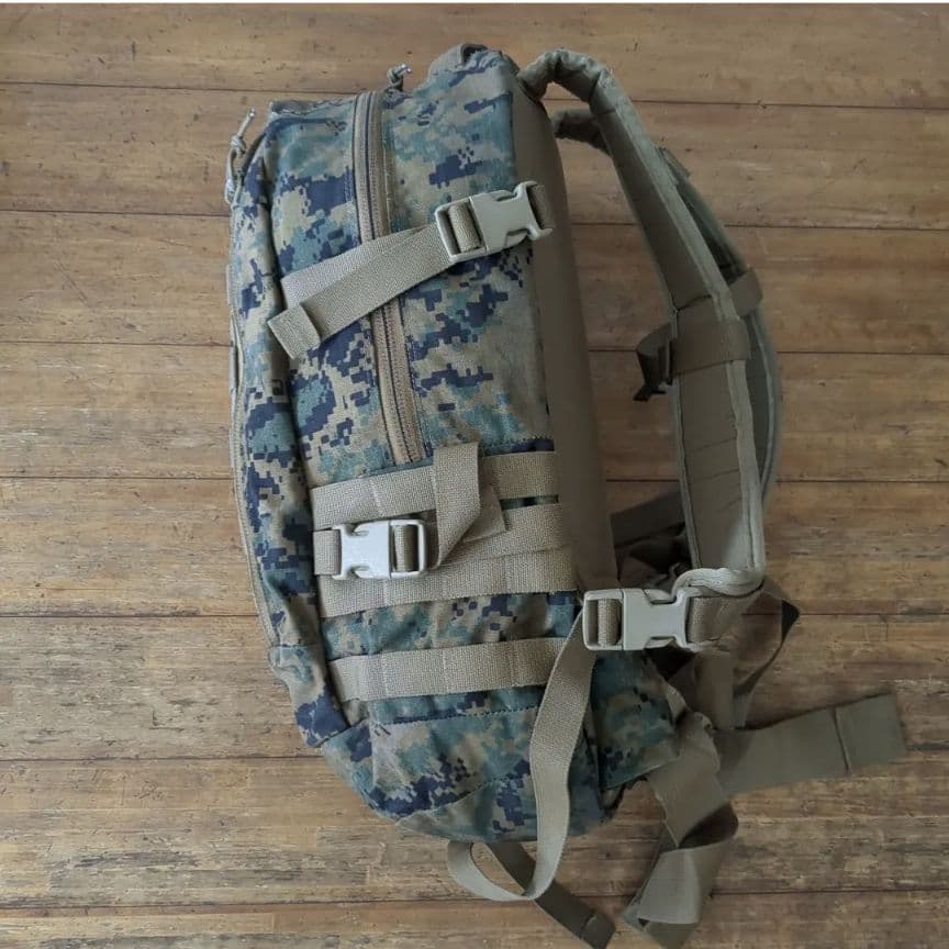 米軍実物　USMC 海兵隊　ARCTERYX アークテリクス　アサルトパック　①