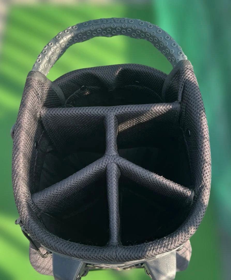 OAKLEY オークリー 9.5型　キャディバッグ　黒　スタンド式　軽量　中古