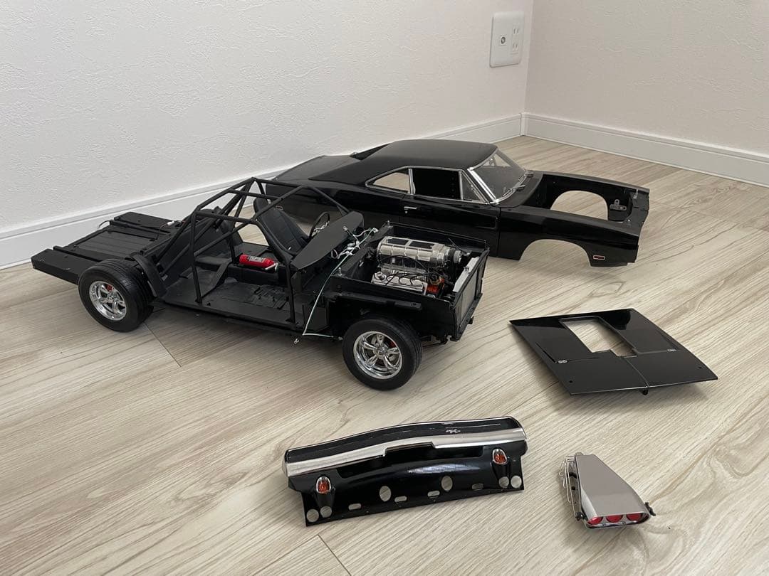 デアゴスティーニDodge Charger R/T 1/8スケールモデル