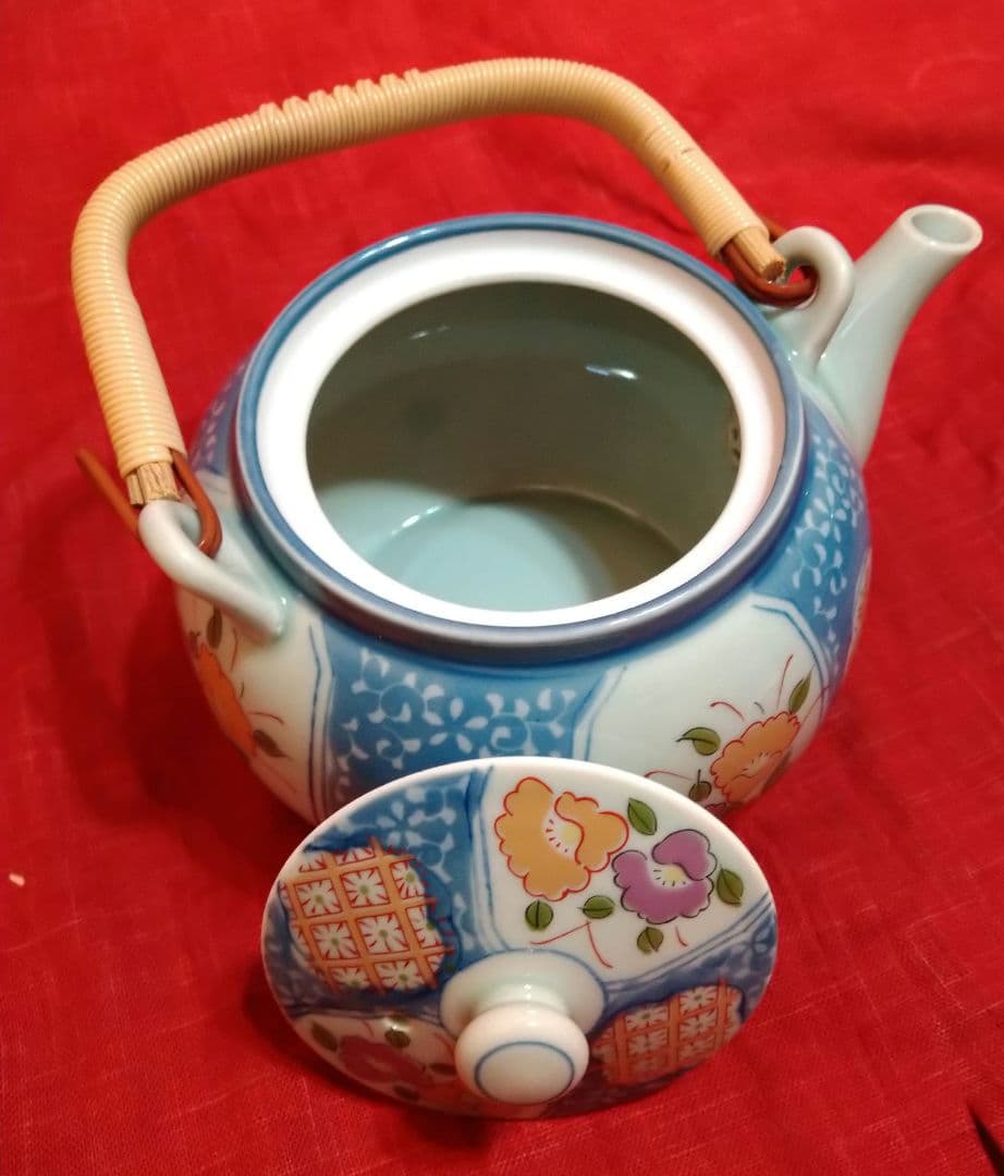 ♣ヴィンテージ品♥【名釜・有田焼・西峰作】♥【高級】金彩・急須蓋付煎茶器 ５客